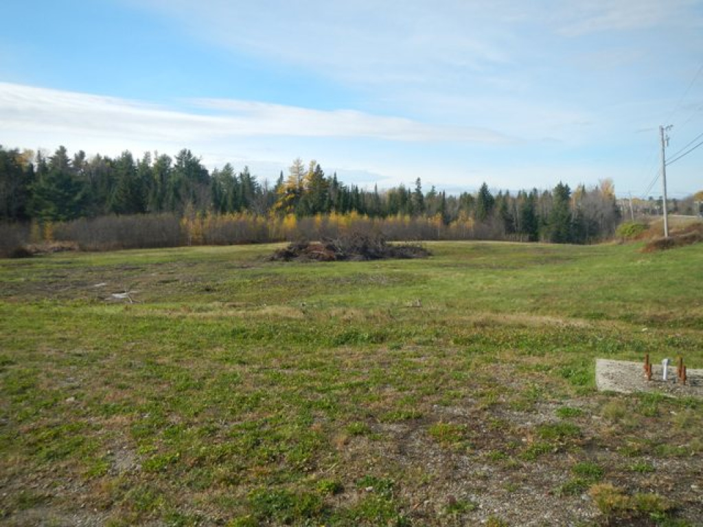 40 River Road, Lincoln, Maine 04457, ,Land,Active,River,1014